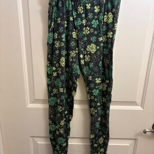 Black Leggings with Green Shamrock Print – St. Patrick’s Day